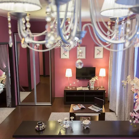 Elenbach 3 Проспект Независимости 48 Apartment
