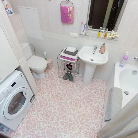 Elenbach 3 Проспект Независимости 48 Apartment